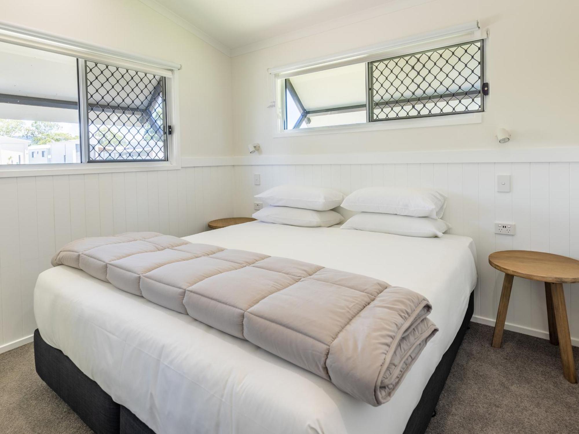 Nrma Lake Somerset Holiday Park Kilcoy Zimmer foto