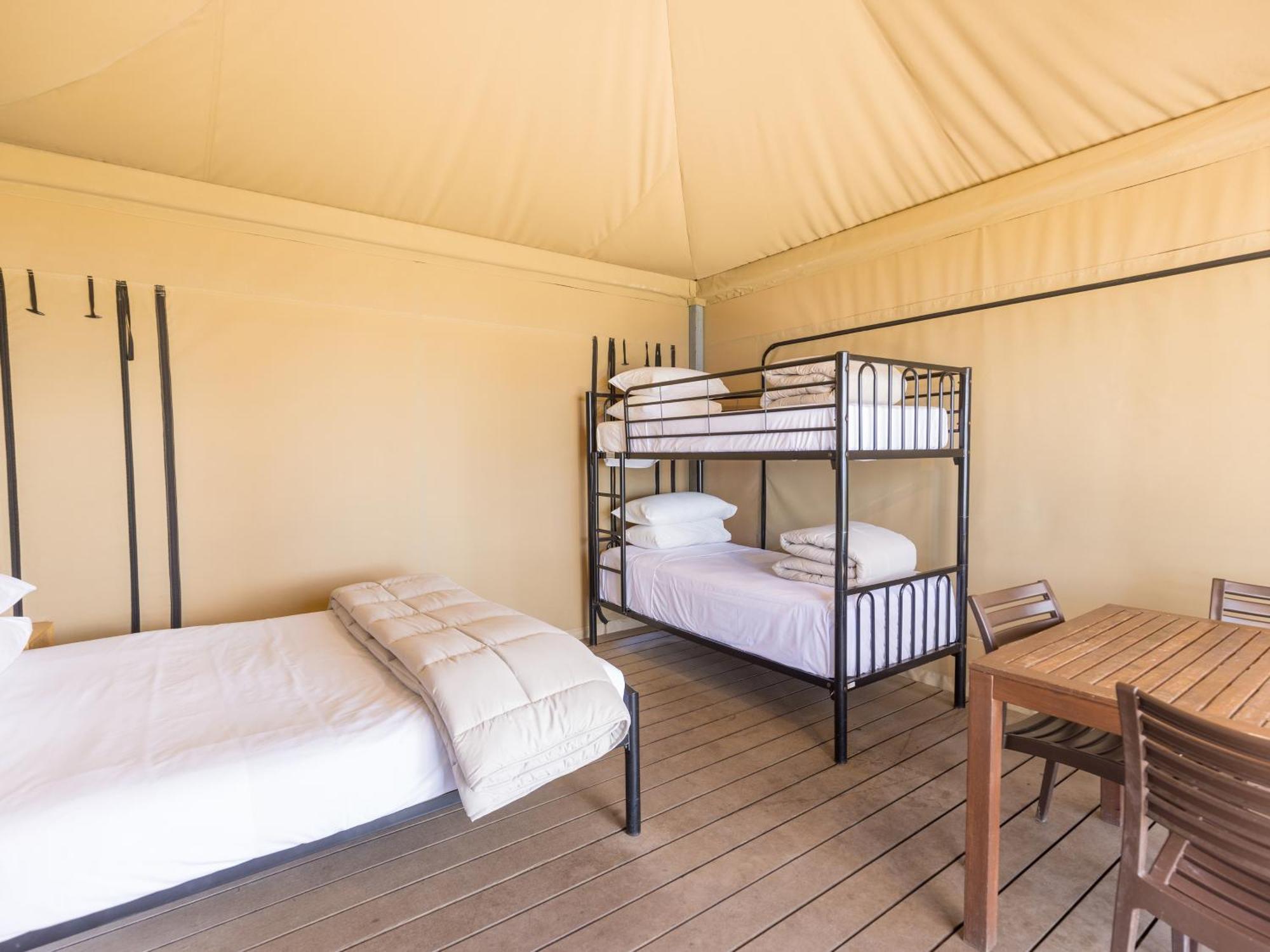 Nrma Lake Somerset Holiday Park Kilcoy Zimmer foto