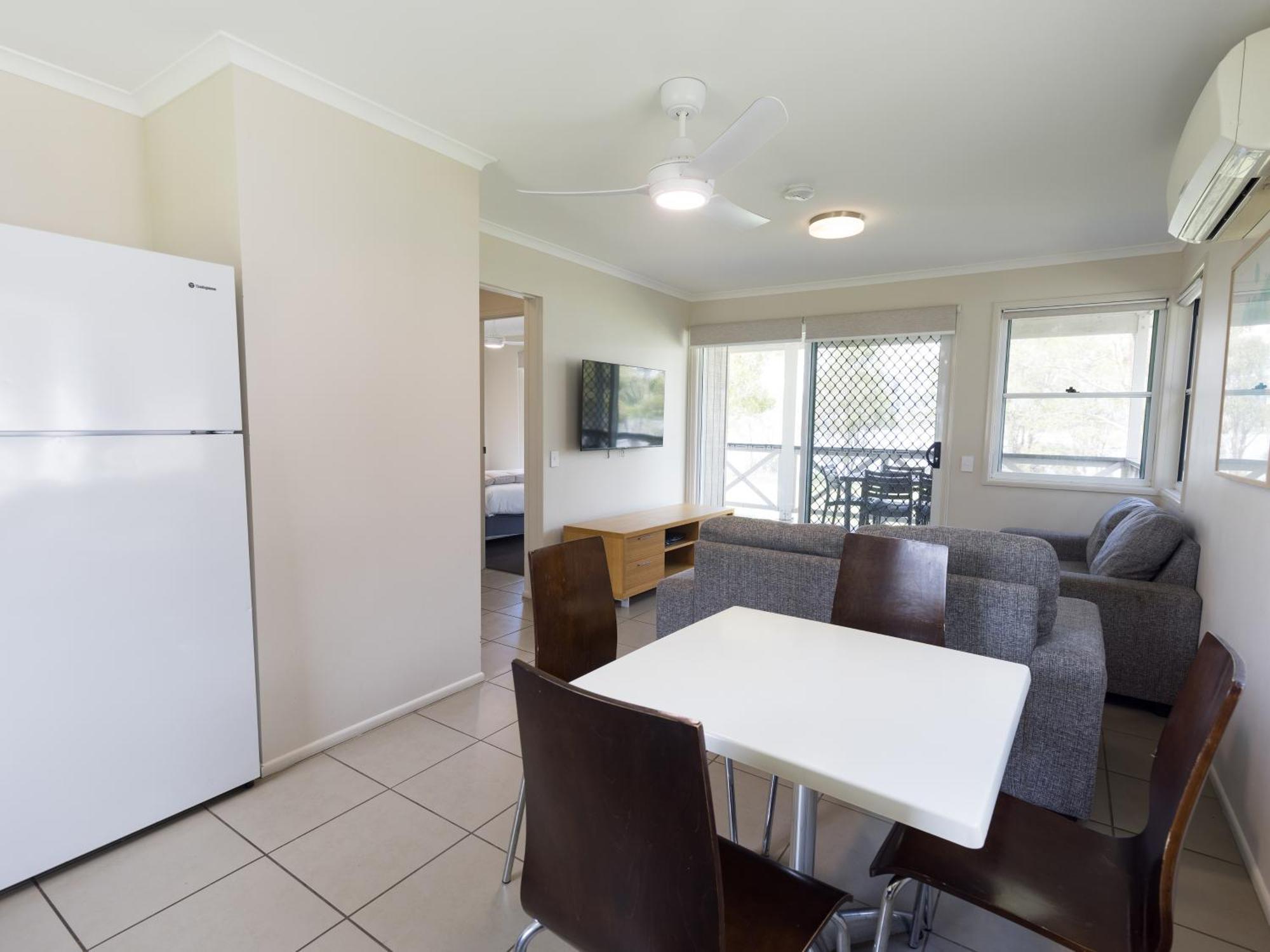 Nrma Lake Somerset Holiday Park Kilcoy Zimmer foto