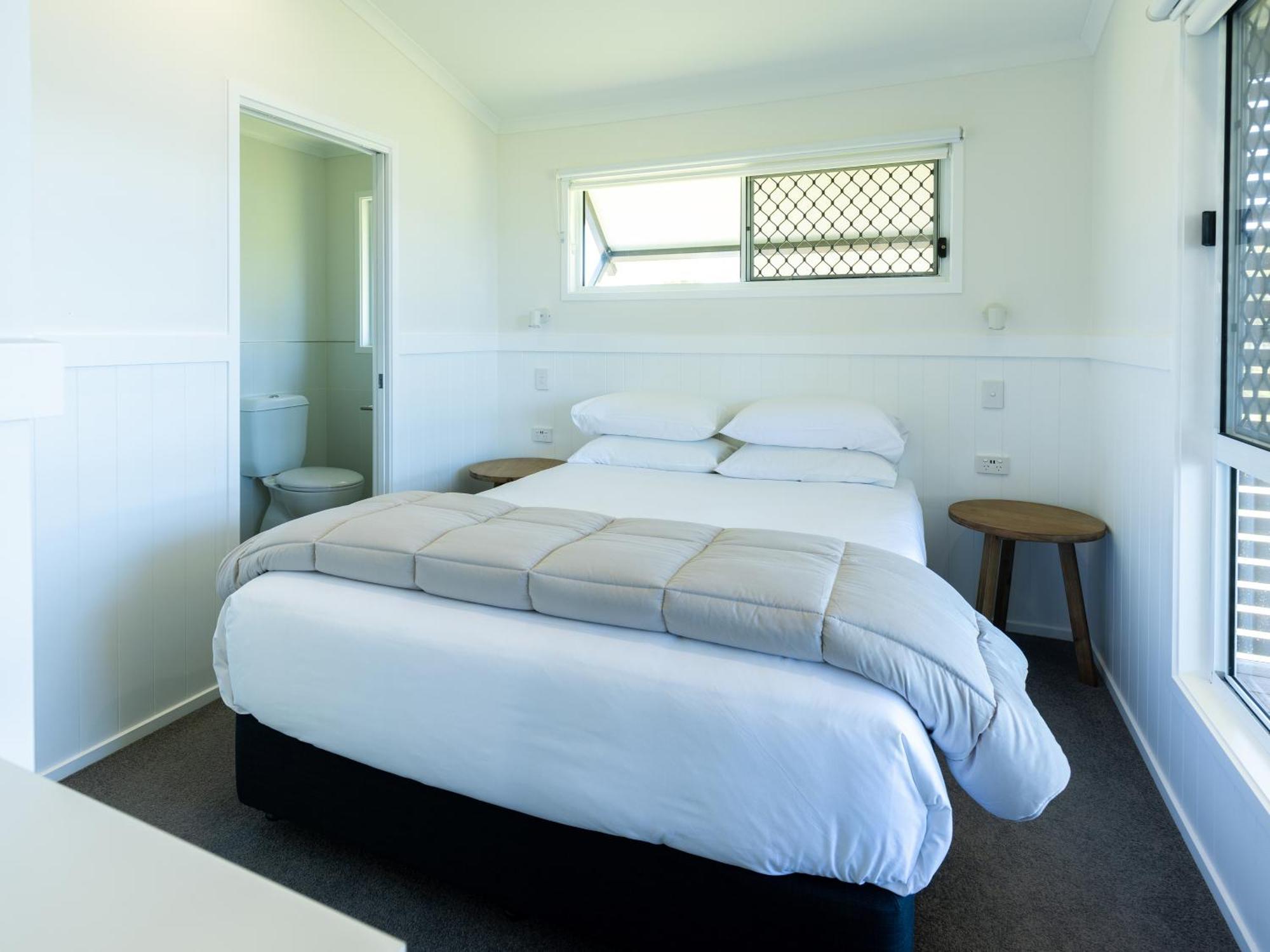 Nrma Lake Somerset Holiday Park Kilcoy Zimmer foto
